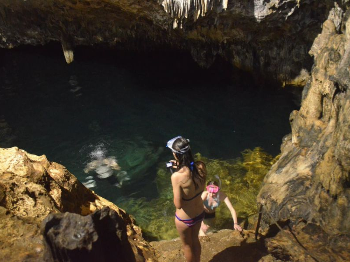 Deep Dive Exploration at Anahulu Cave Pool